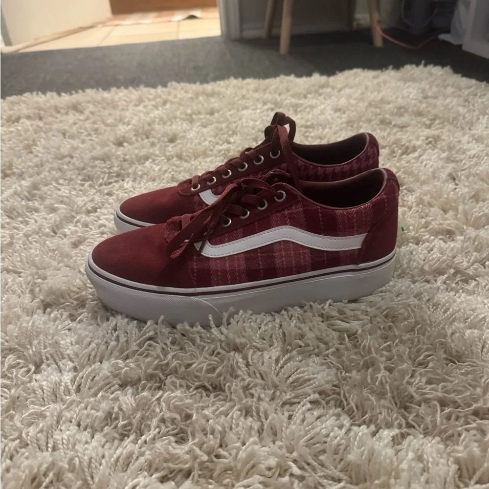 VANS - Picture 9 of 12